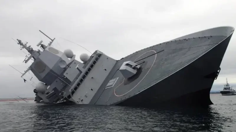 Столкновение норвежского фрегата с греческим танкером