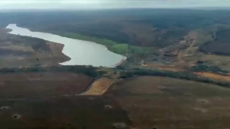 Показаны кадры удара ВКС РФ по используемой ВСУ дамбе в районе приграничной Поповки Белгородской области